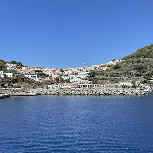Appartamento Casa Spaziosa Al Centro Di Ustica, Isola di Ustica